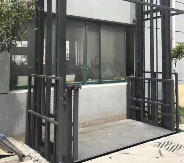 大田导轨式施工升降机助力民生工程提速增效